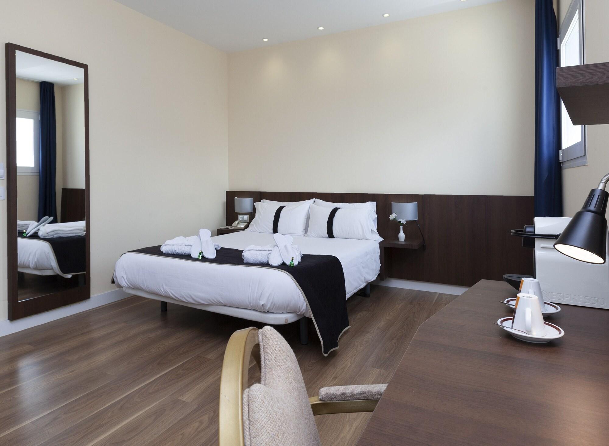 Hotel Olympia Universidades Valencia Kültér fotó