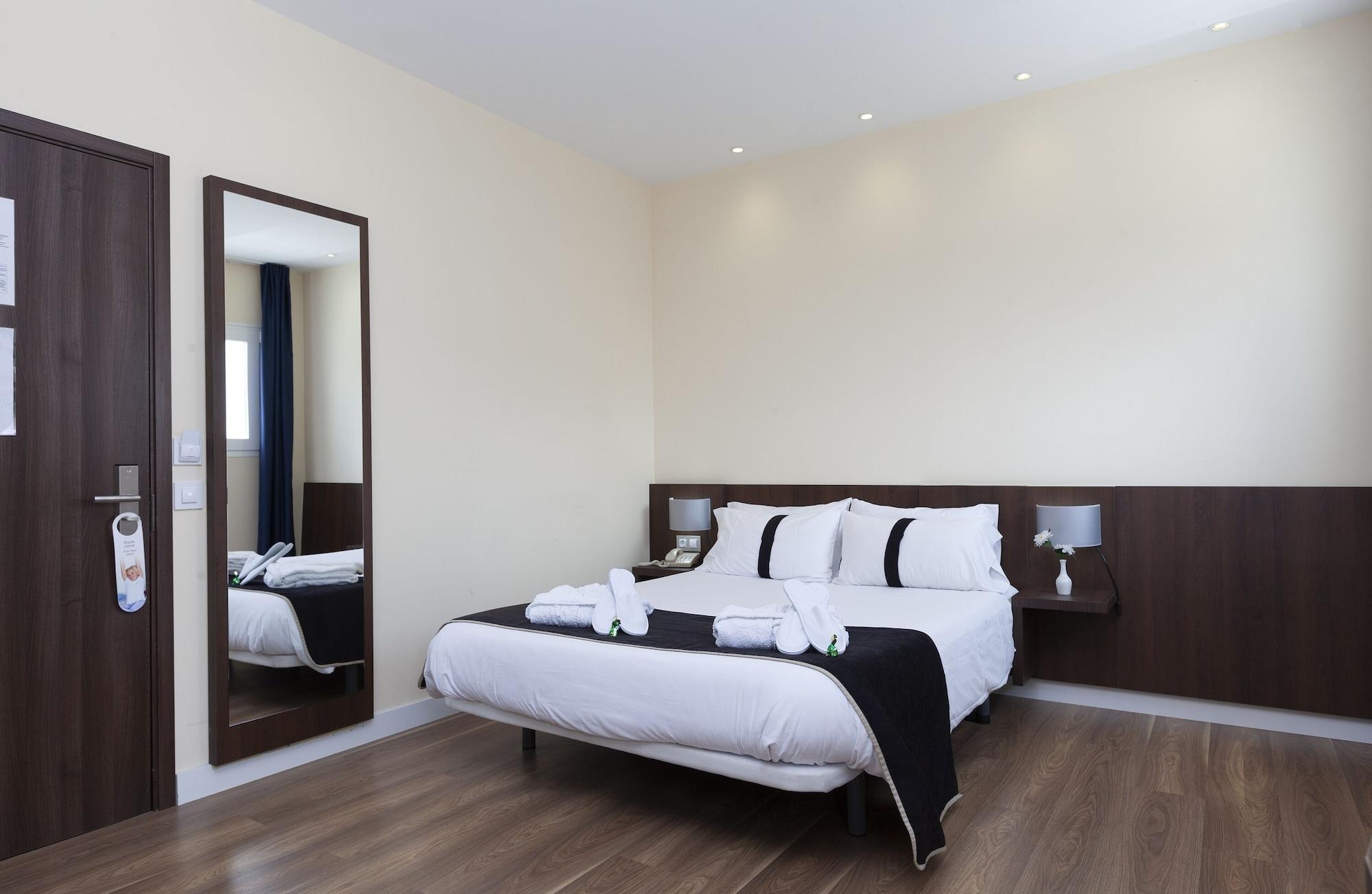 Hotel Olympia Universidades Valencia Kültér fotó