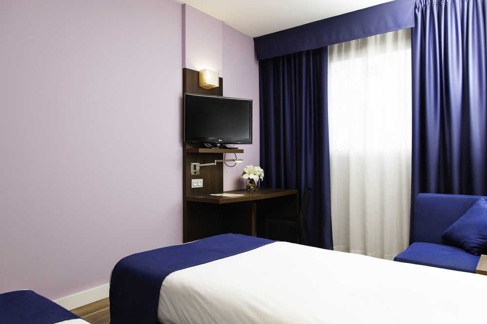 Hotel Olympia Universidades Valencia Kültér fotó