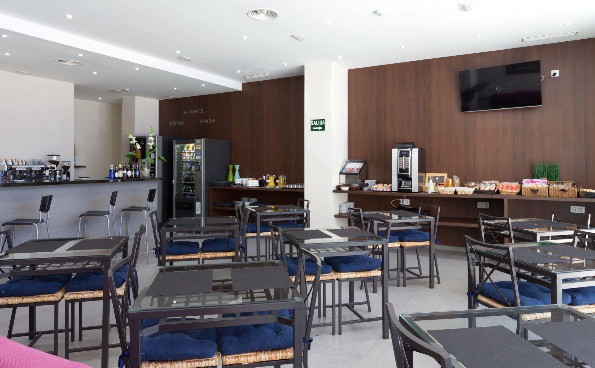 Hotel Olympia Universidades Valencia Kültér fotó